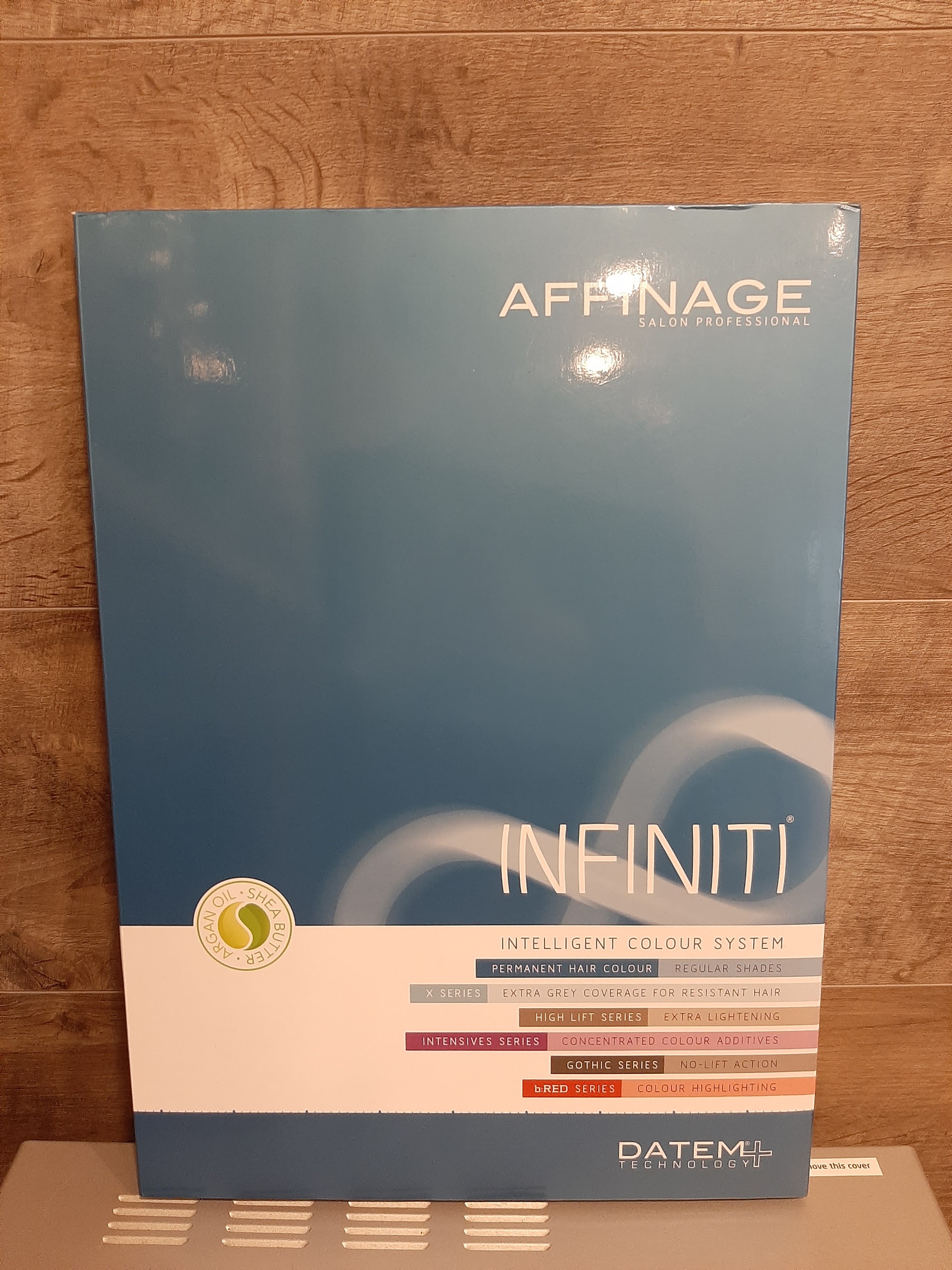 Kleurenkaart van Affinage Infiniti